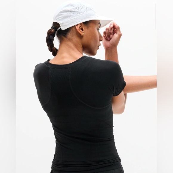 Athleta Black Momentum Seamless Tee Size M - Picture 2 of 6